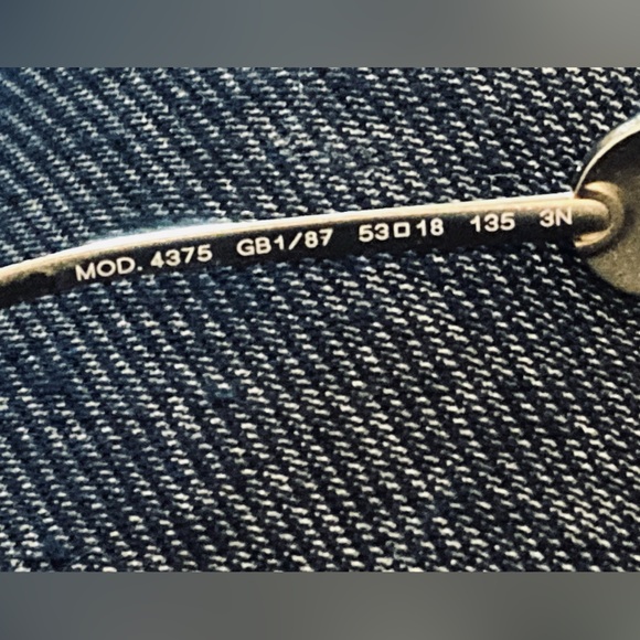 Versace Signature Medusa Coin Sunglasses with Case - Picture 12 of 15